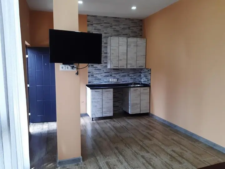 Уреки: Nina Guest House