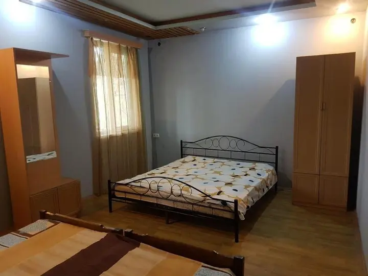 Уреки: Nina Guest House