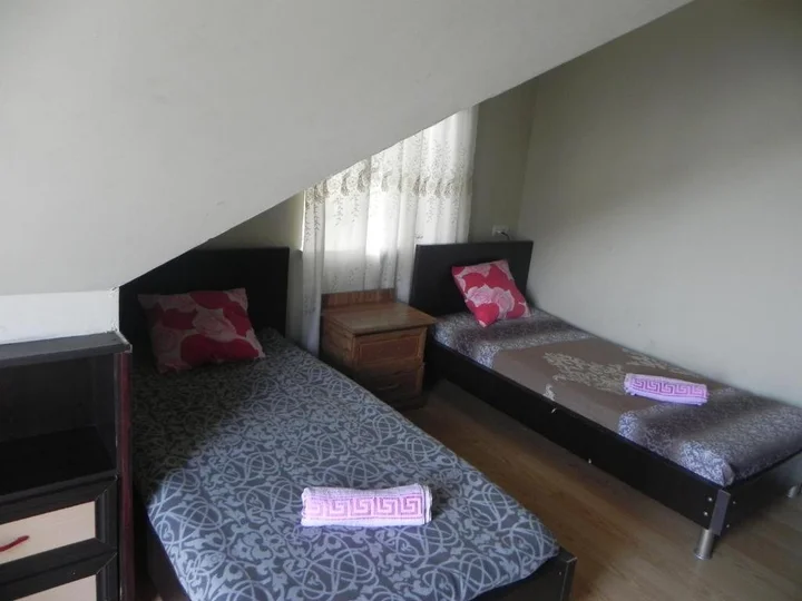 Уреки: Nina Guest House