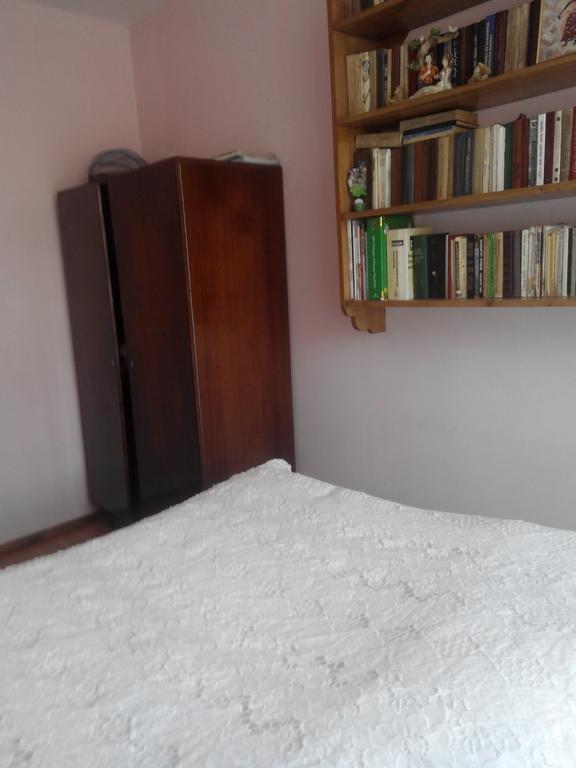 Батуми: Tengizi's Flat