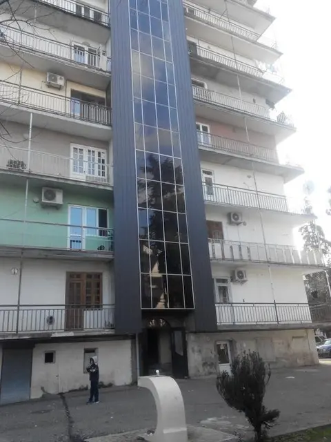 Батуми: Tengizi's Flat