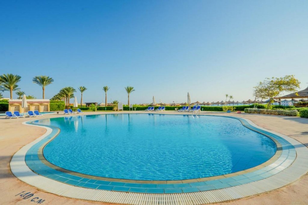 Курортный отель Ivy Cyrene Island Resort — фото 6