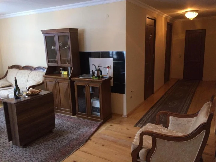 Местиа: House Mon Amie