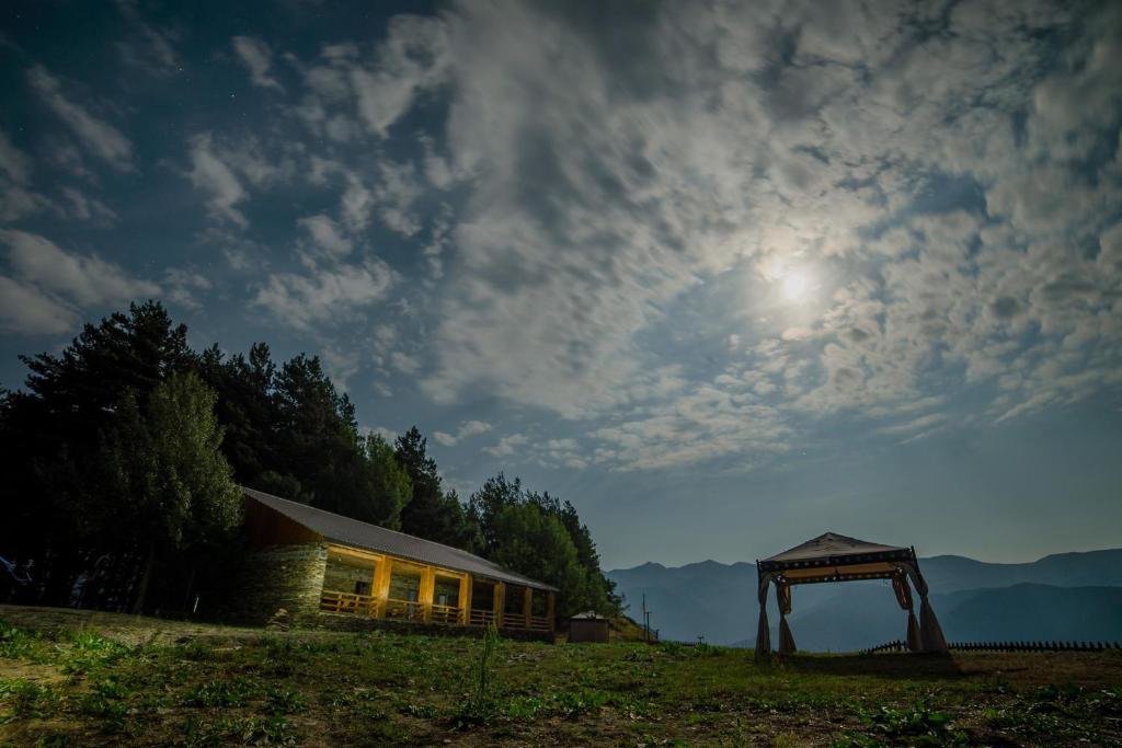 Омало: Hotel Complex Nabadi