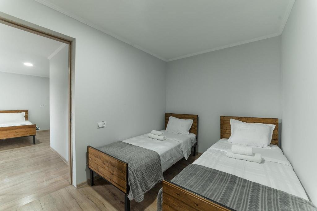 Омало: Hotel Complex Nabadi