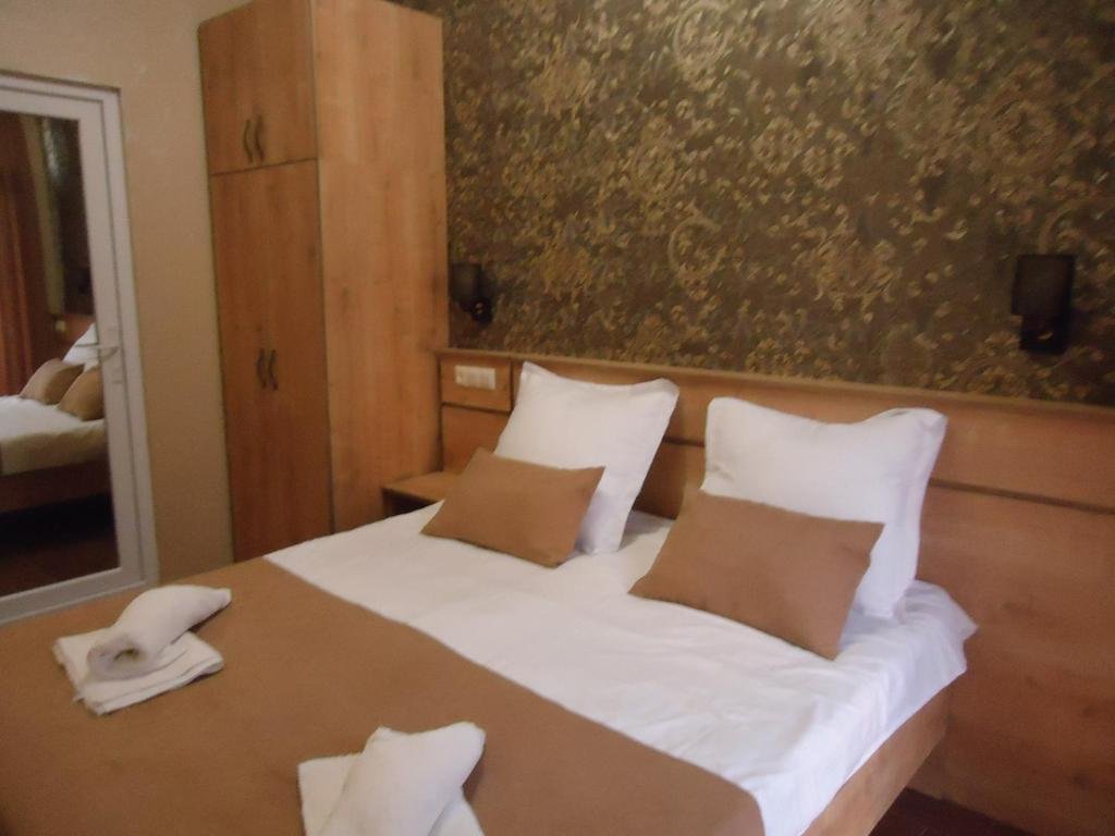 Кутаиси: La'Rooms