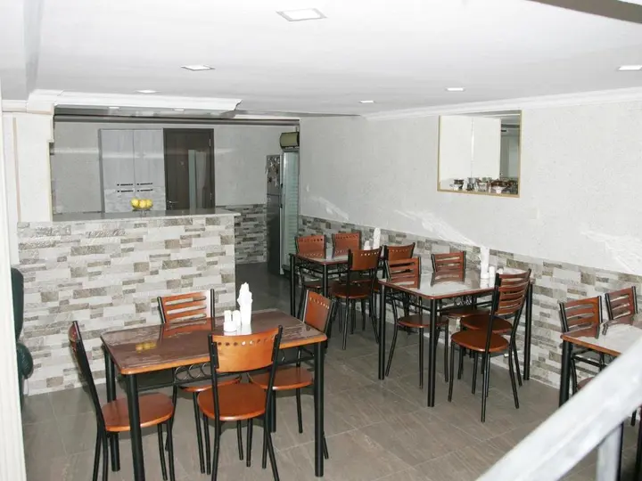 Кутаиси: Hotel Tskhumi