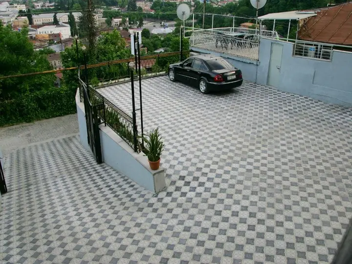 Кутаиси: Hotel Tskhumi