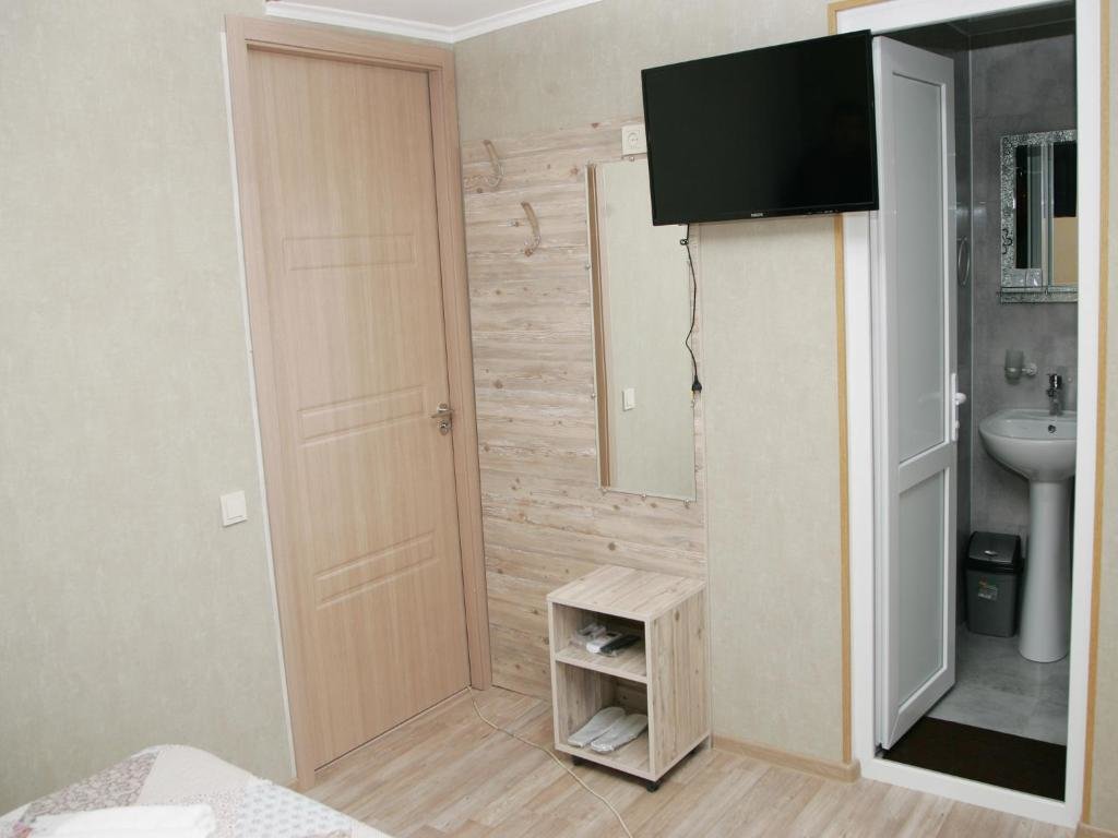 Кутаиси: Hotel Tskhumi