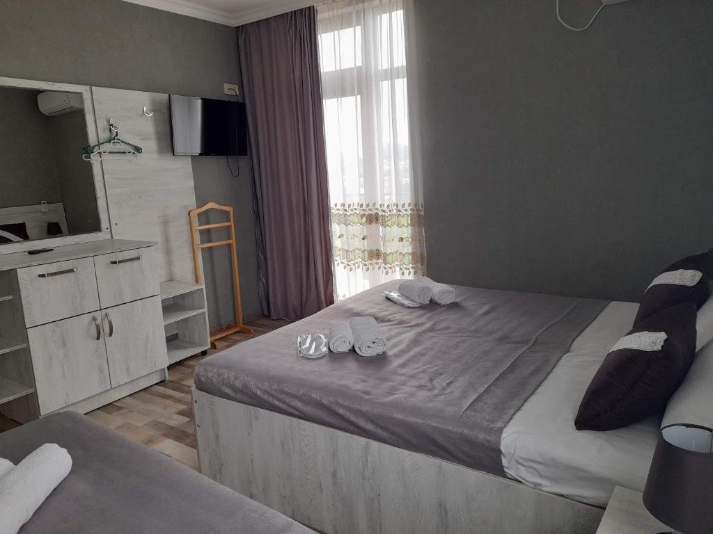 Кутаиси: Hotel Tskhumi