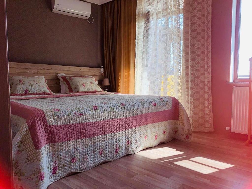 Кутаиси: Hotel Tskhumi