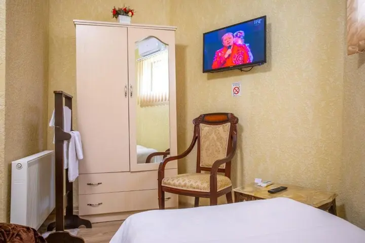 Кутаиси: HOTEL VLADi