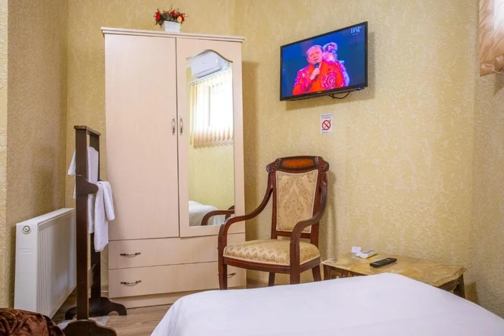 Кутаиси: HOTEL VLADi