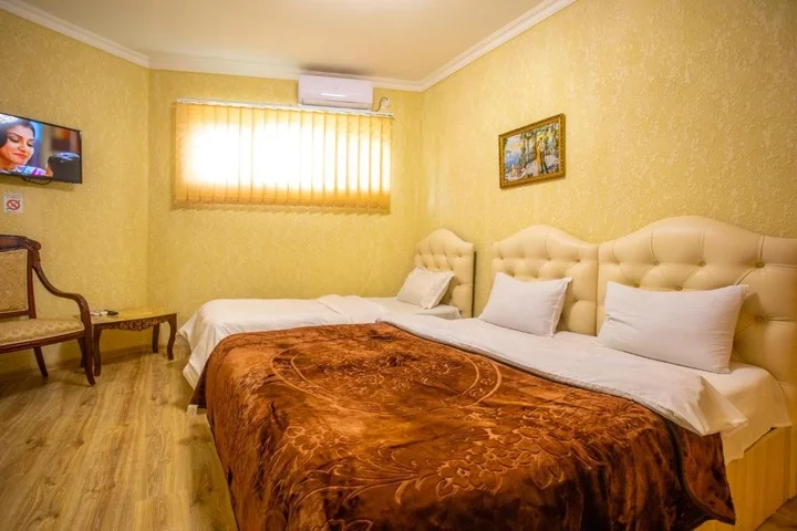 Кутаиси: HOTEL VLADi