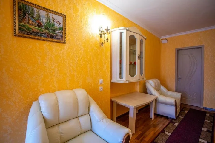 Кутаиси: HOTEL VLADi