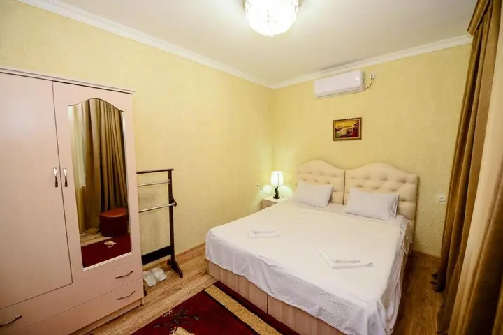 Кутаиси: HOTEL VLADi