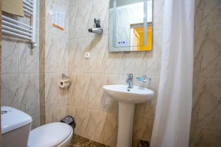 Кутаиси: HOTEL VLADi