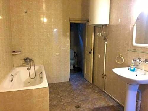 Тбилиси: Kiev Hotel