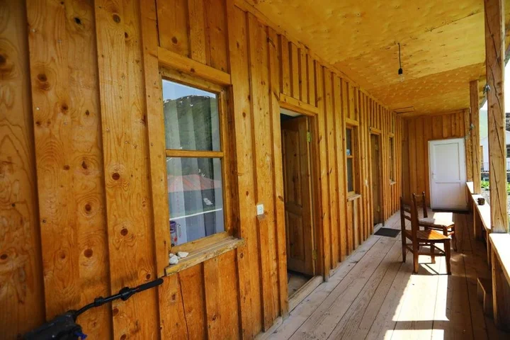 Ушгули: Kochki's cozy home