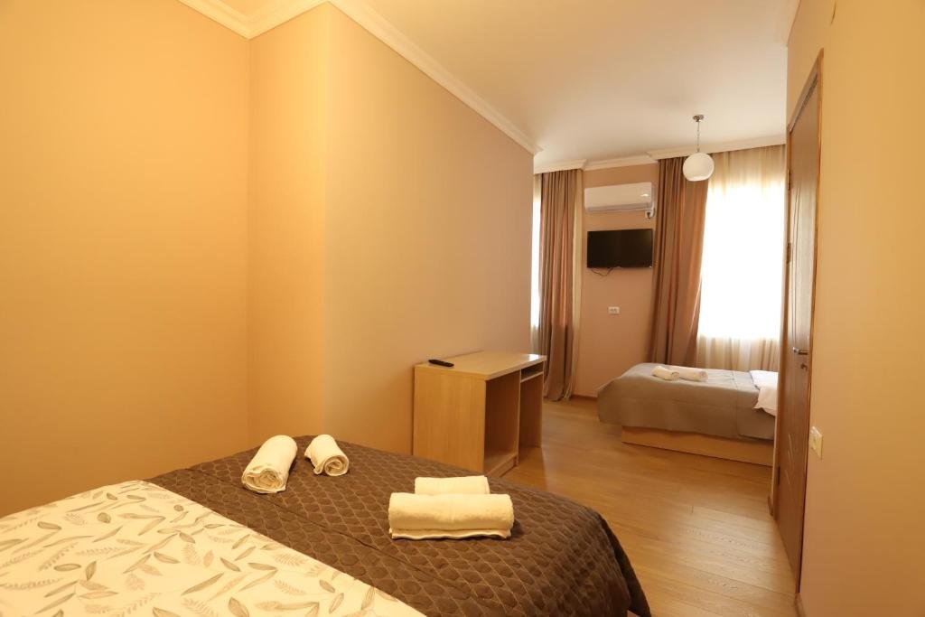 Кутаиси: Hotel Hollywood