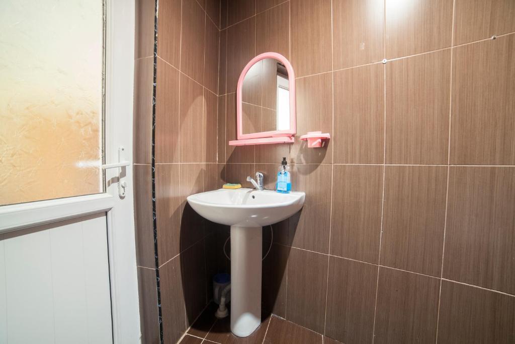Вардзиа: Hotel Vardzia K A L A