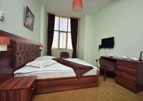 Зугдиди: Hotel Grand