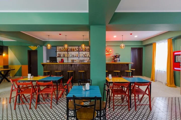 Батуми: Komuna Hostel & Hotel
