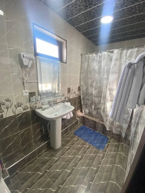 Каган: Hotel Vostok