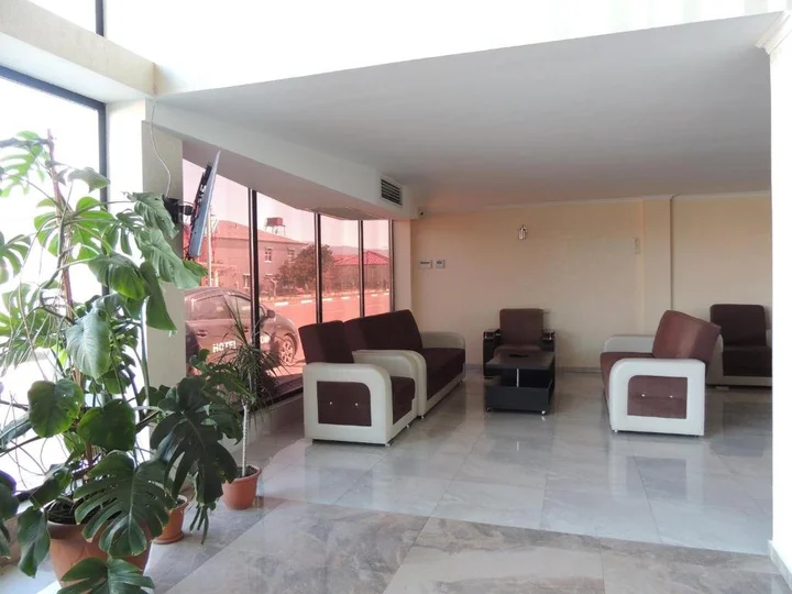 Батуми: Hotel Batomi