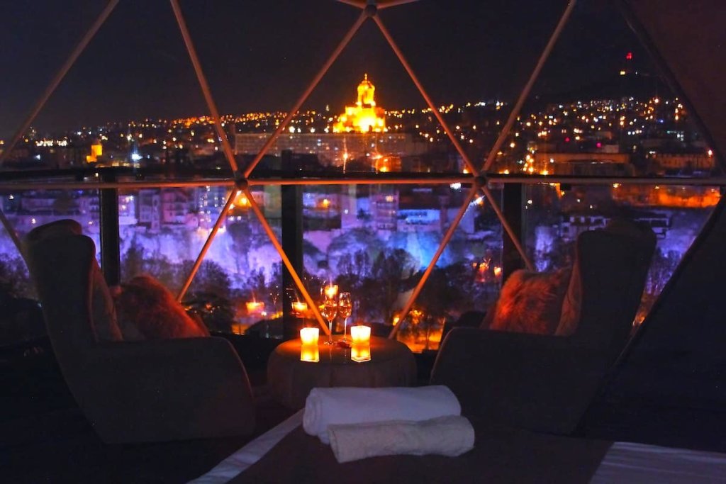 Тбилиси: Brooch Boutique Hotel