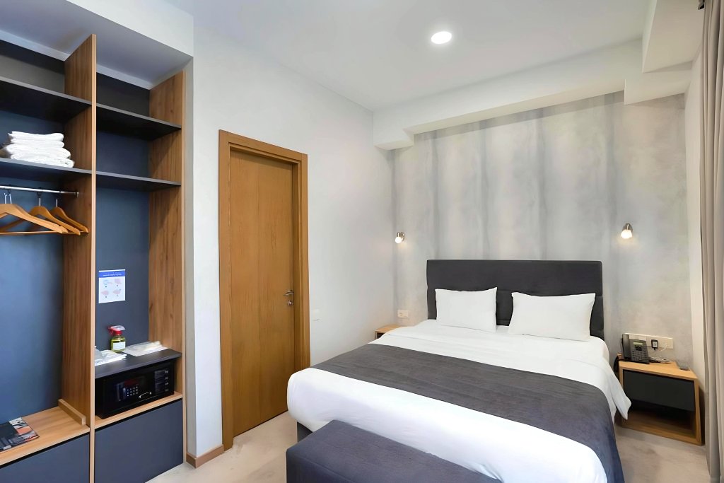 Тбилиси: Brooch Boutique Hotel