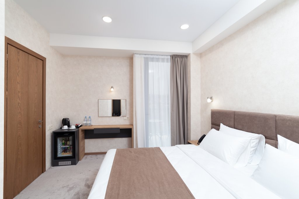 Тбилиси: Brooch Boutique Hotel