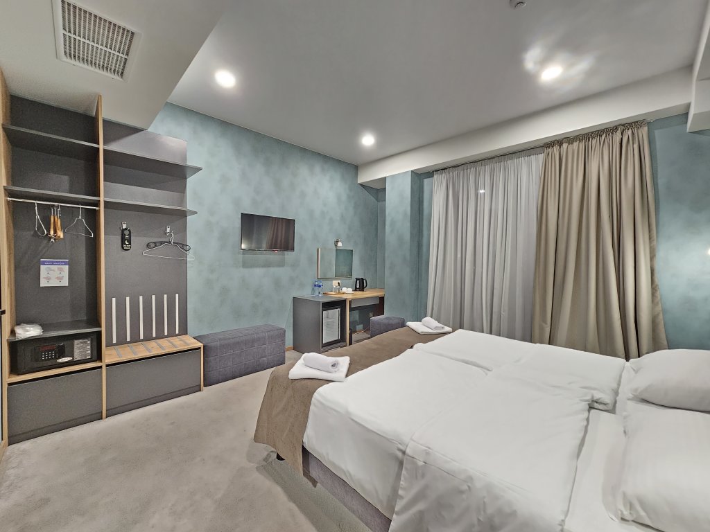 Тбилиси: Brooch Boutique Hotel