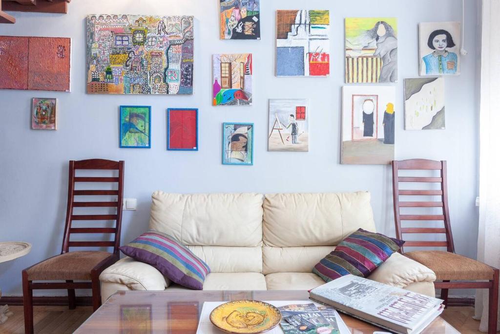 Тбилиси: 3BRDuplex w/ethnic interior?3min to Liberty Square