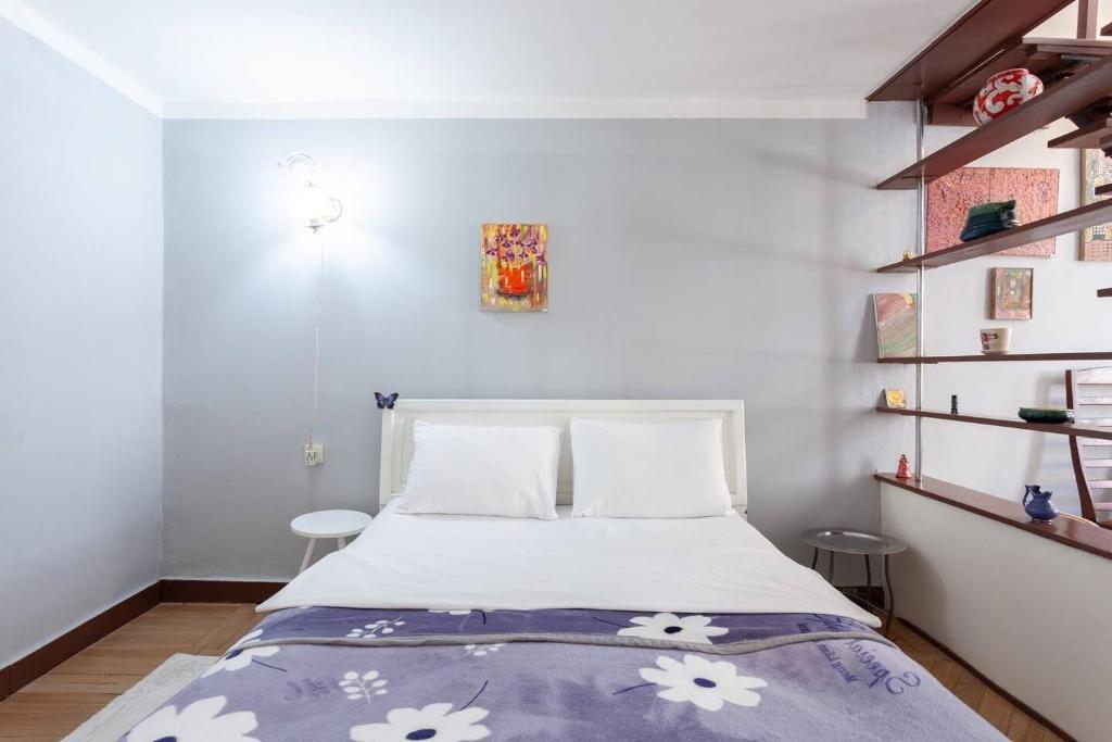 Тбилиси: 3BRDuplex w/ethnic interior?3min to Liberty Square