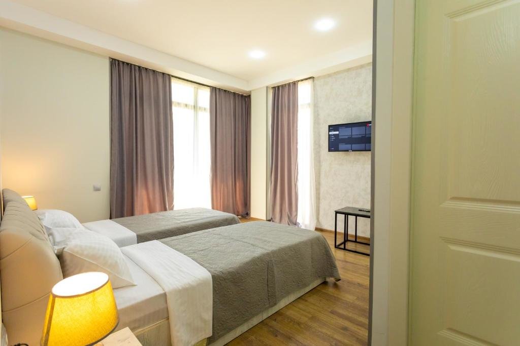 Кутаиси: Hotel Rustaveli