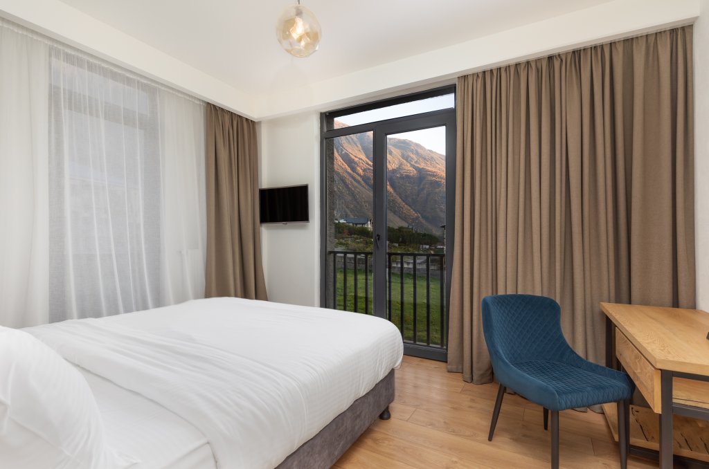 Степанцминда: Intourist Kazbegi