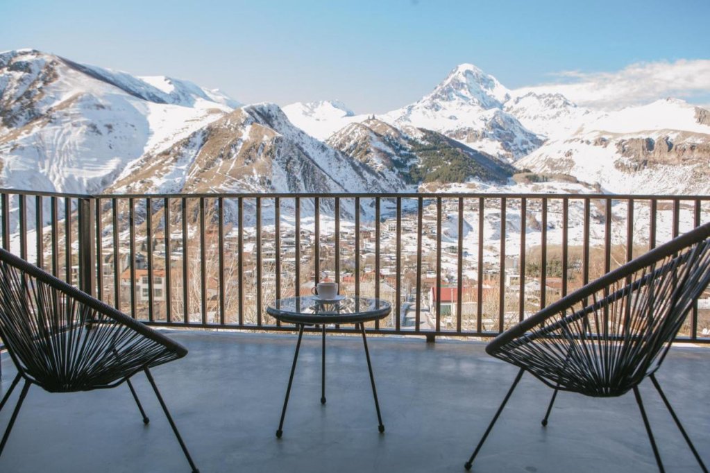 Степанцминда: Intourist Kazbegi