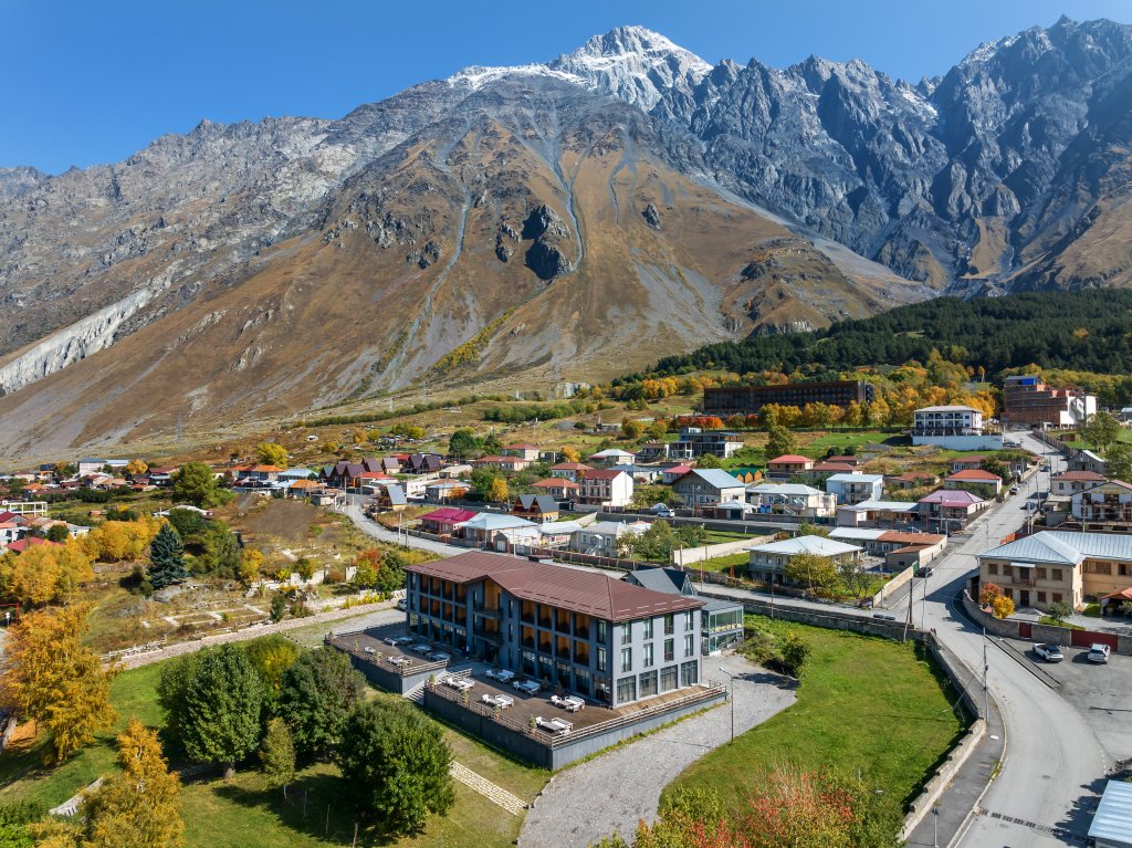 Степанцминда: Intourist Kazbegi