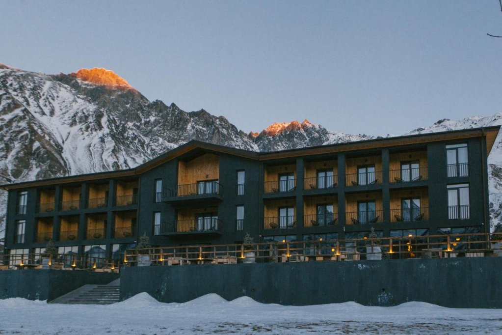 Степанцминда: Intourist Kazbegi