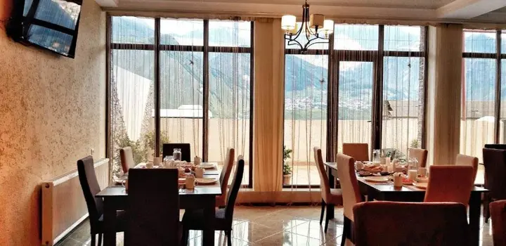 Степанцминда: Hotel IVERIA