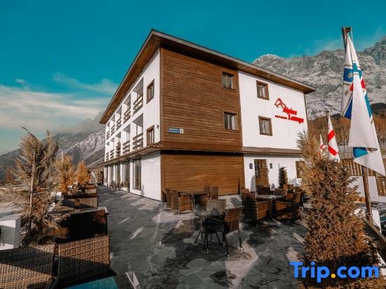 Степанцминда: Alpine Lounge Kazbegi