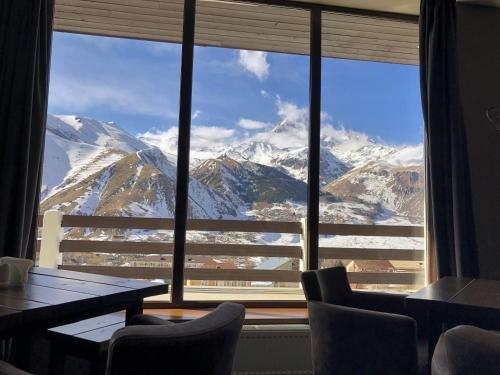 Степанцминда: Alpine Lounge Kazbegi