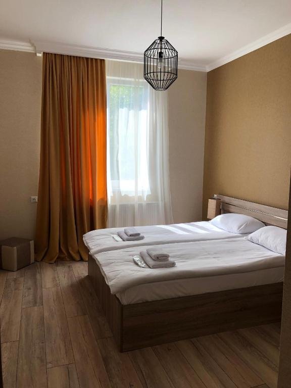 Степанцминда: Baqari Inn