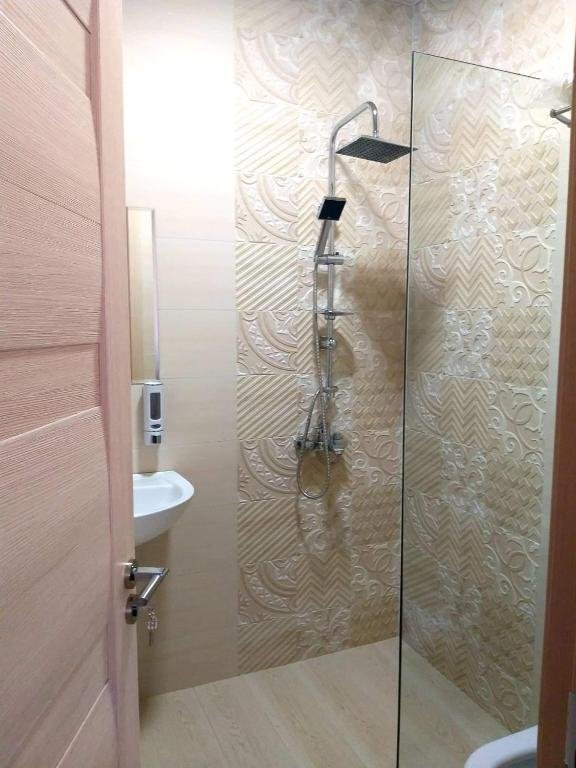 Степанцминда: Baqari Inn