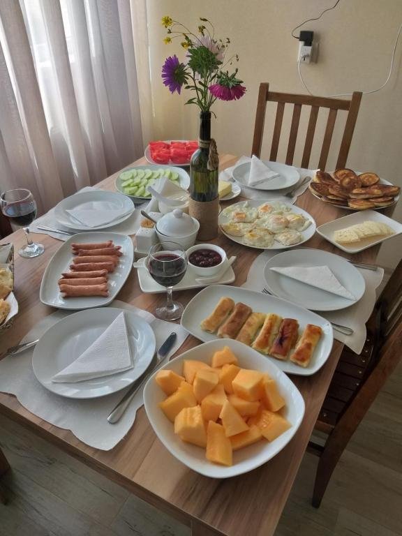 Степанцминда: Baqari Inn