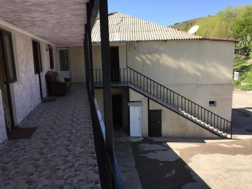 Вардзиа: Guest House Geno