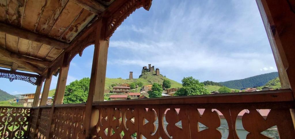 Омало: Guesthouse Tushetian Tower