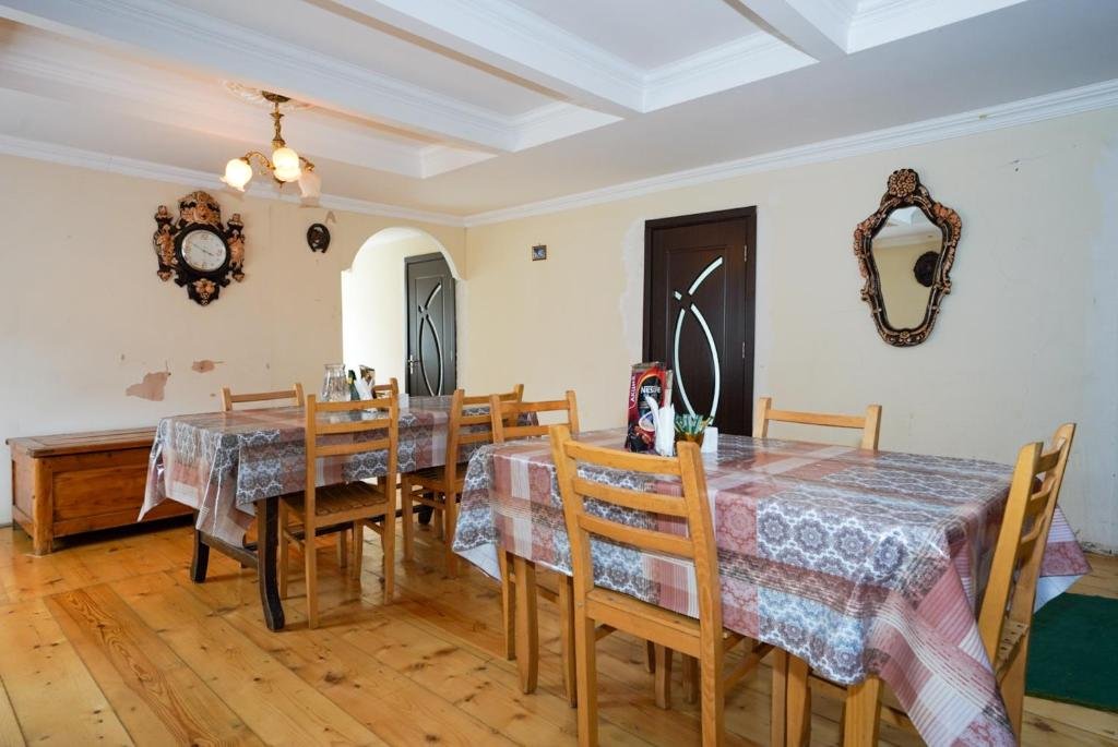 Ушгули: Guesthouse Nora