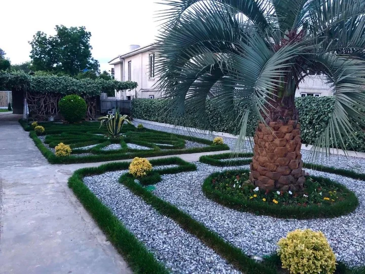 Зугдиди: Green Garden